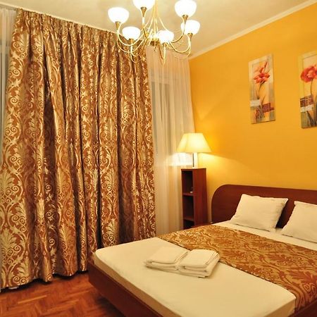 Status Guesthouse Kiev Ngoại thất bức ảnh